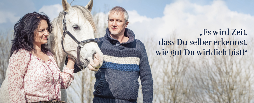 Wir-coachen-dich-Antje-Müller-Horse-assisted-coach-Pferdegestütztes-Coaching-mit-Pferden-Markus-Böker